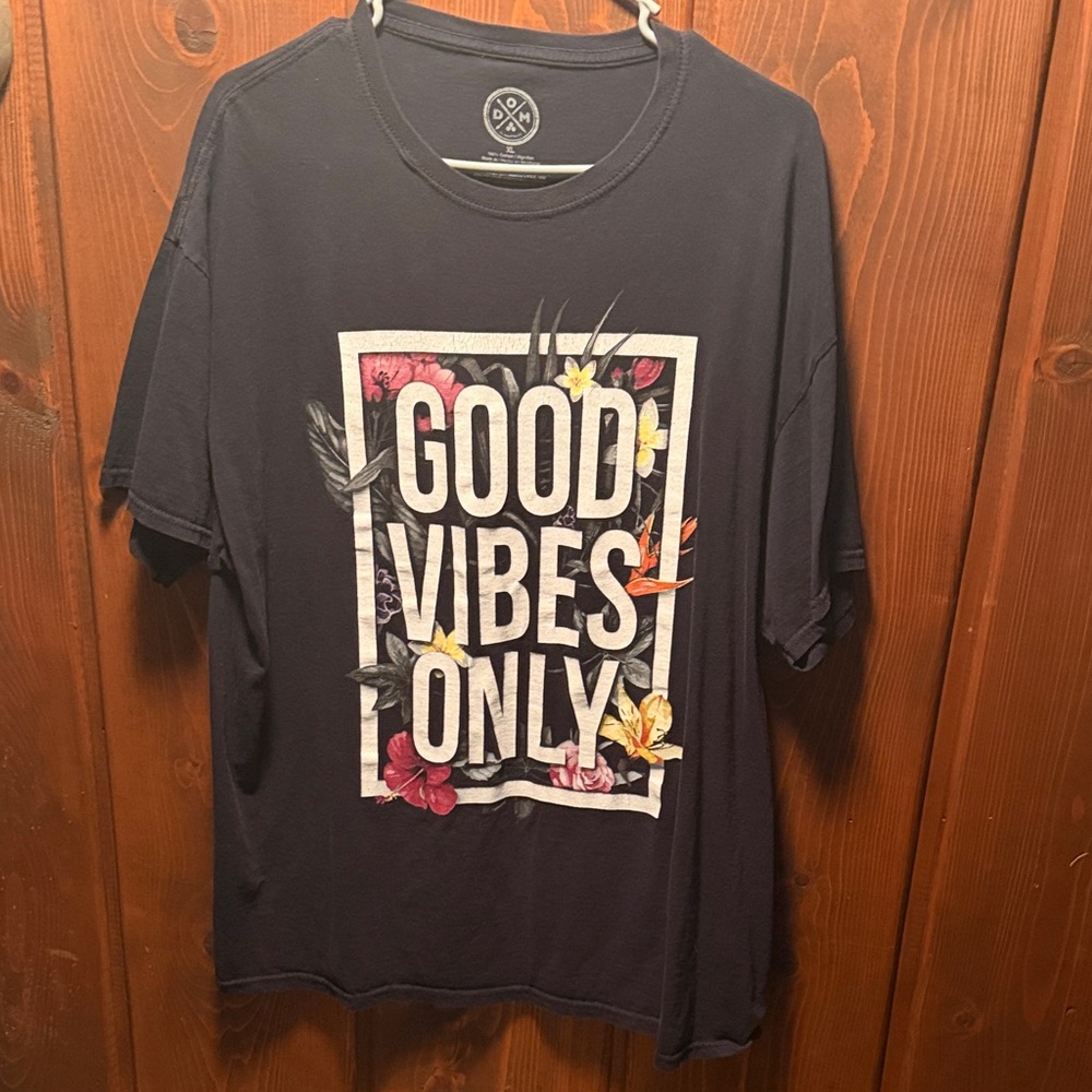 Black 'Good Vibes Only' Graphic T-Shirt